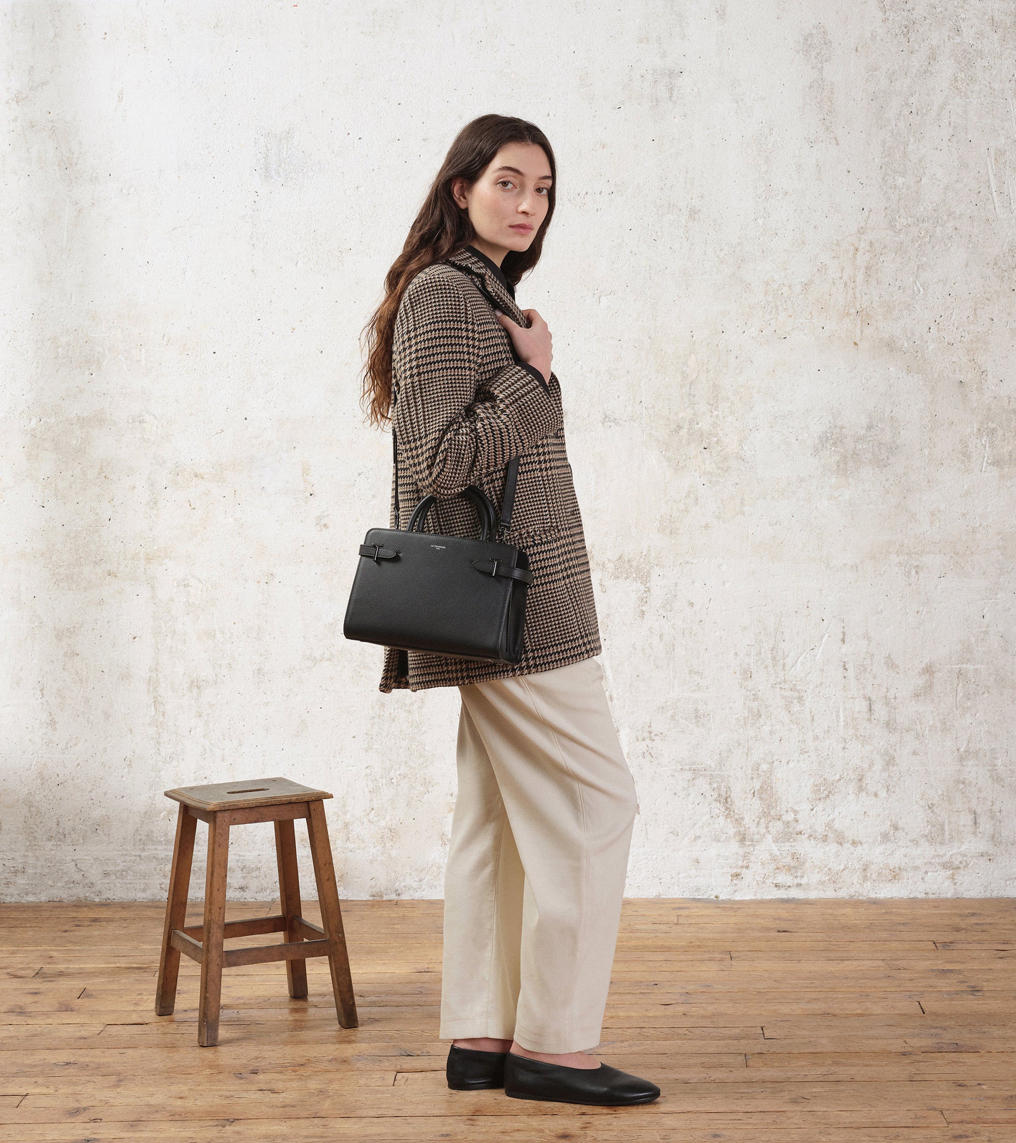 Emilie medium-sized handbag in pebbled leather