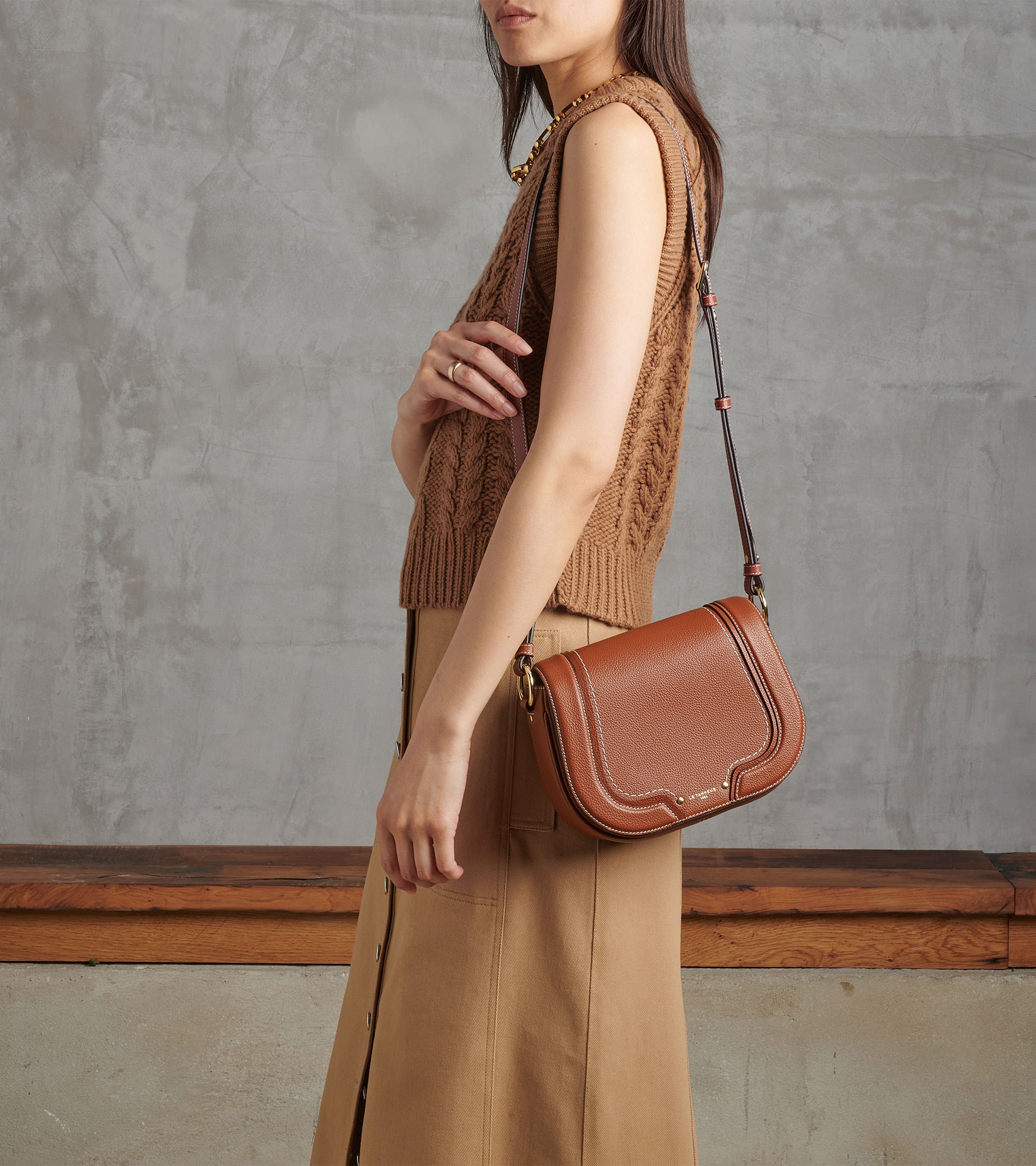 Ella medium crossbody bag in grained leather